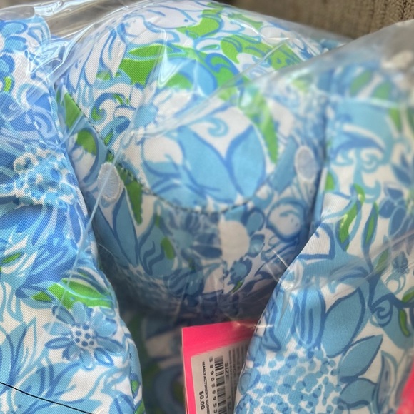 Lilly Pulitzer GWP splash Bunny New💖 - Picture 14 of 14